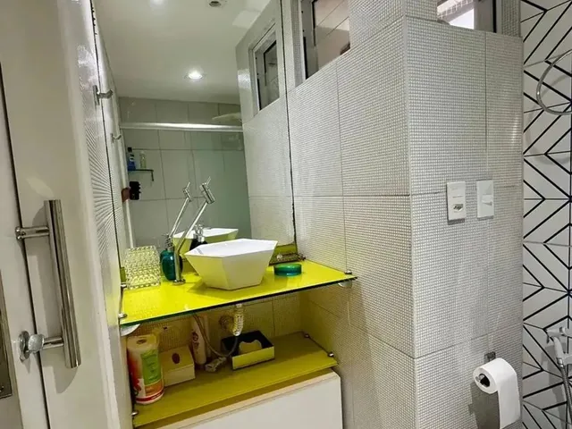 Imagem 2: Apartamento para Aluguel na Primeira Quadra da Ponta Verde, com 96 M2, 3 Quartos e Mobilia
