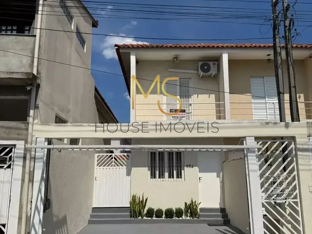 Imagem: A casa possui 3 Dormitórios, 1 Suíte, 2 Banheiros, 2