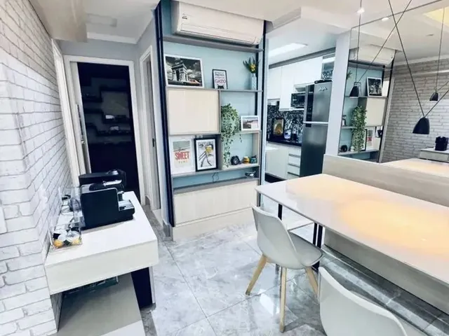 Imagem: O apartamento possui 2 Dormitórios, 1 Suíte, 1 Banheiro,