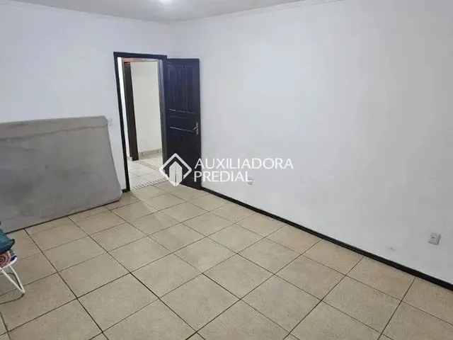Imagem 2: Casa de 3 Quartos com Churrasqueira e Pátio - Mathias Velho/Canoas