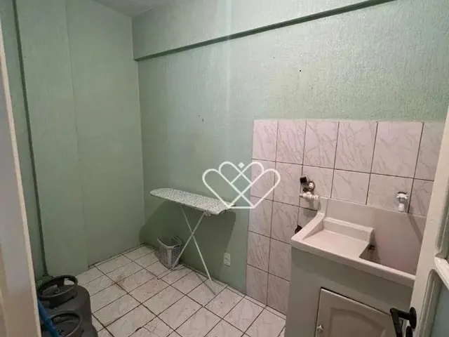 Imagem 9: Alugue Este Espaçoso Apartamento no Centro