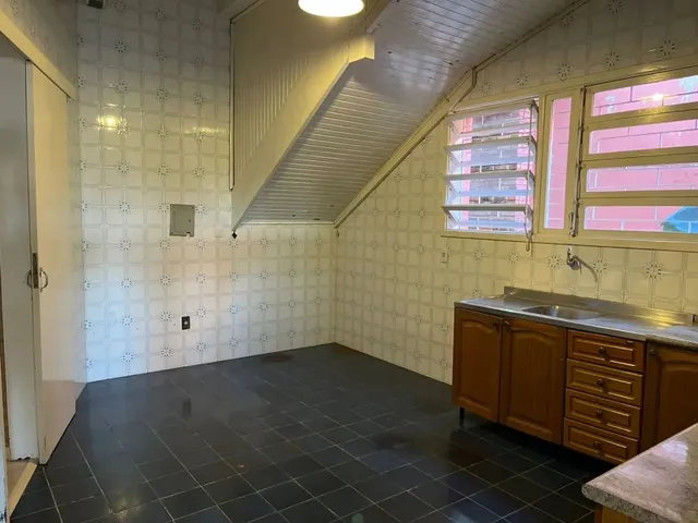 Imagem 6: Casa com Piscina e Amplo Quintal no Centro de Gravataí ? 3 Dormitórios e Suíte