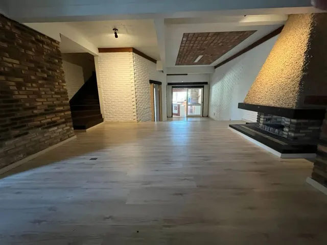 Imagem 2: Casa com Piscina e Amplo Quintal no Centro de Gravataí ? 3 Dormitórios e Suíte