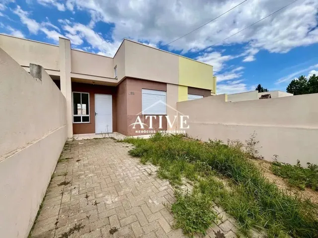 Imagem: Casa Geminada com Portão Fechado para Locação