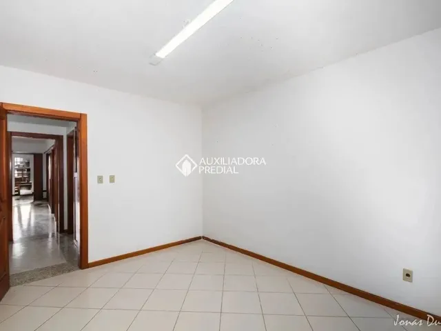 Imagem 9: Aluga Sobrado 4 Quartos, Sendo 01 Suíte com Closet e Sacada