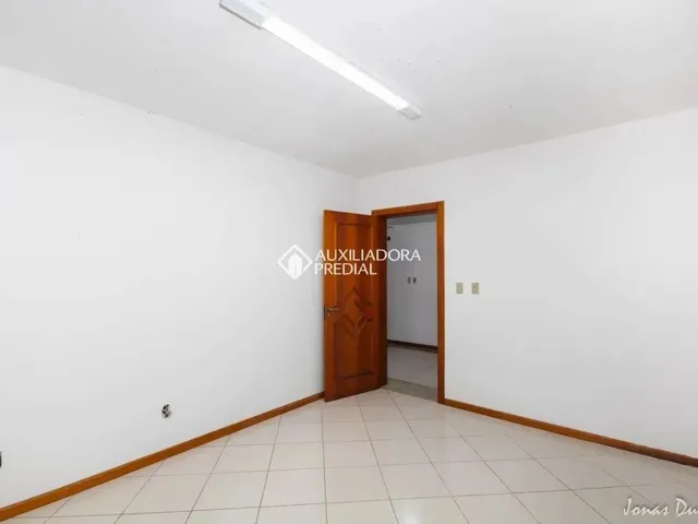 Imagem 5: Aluga Sobrado 4 Quartos, Sendo 01 Suíte com Closet e Sacada