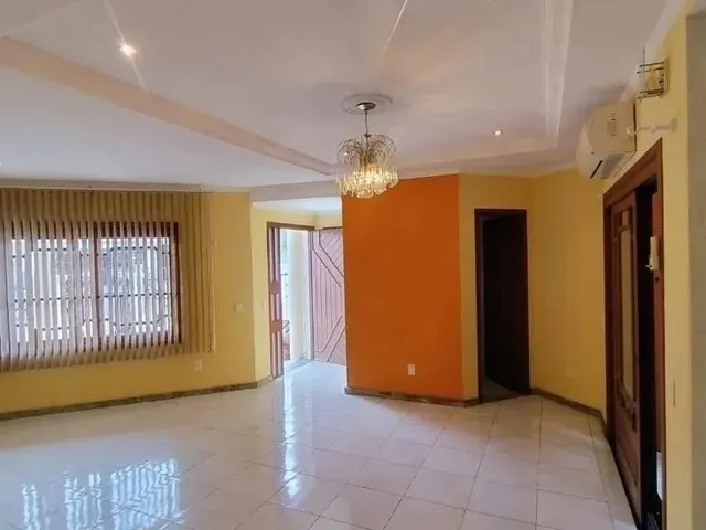 Imagem 4: Casa com 290M² e 4 Quartos no Baiirro Moinhos de Vento para Locação em Canoas/Rs