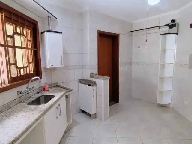Imagem 3: Casa com 290M² e 4 Quartos no Baiirro Moinhos de Vento para Locação em Canoas/Rs