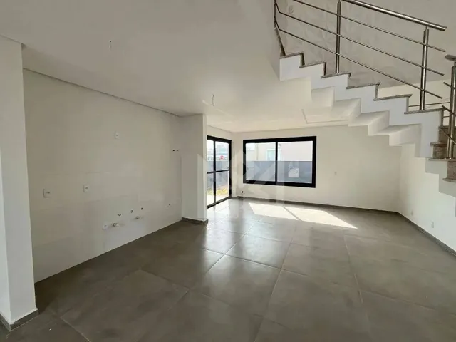 Imagem 5: Sobrado de Luxo com 3 Dormitórios e Área Gourmet: Viva a Exclusividade no Residencial