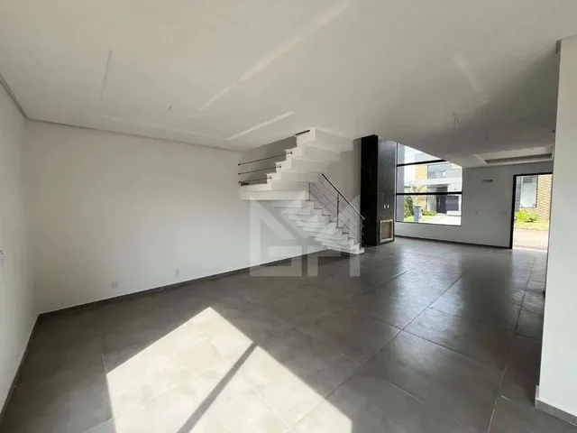 Imagem 8: Sobrado de Luxo com 3 Dormitórios e Área Gourmet: Viva a Exclusividade no Residencial