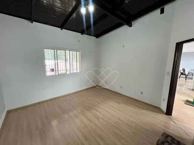 Imagem 3: Amplo Apartamento de 3 Dormitórios com Sacada Conforto e Praticidade À Sua Porta