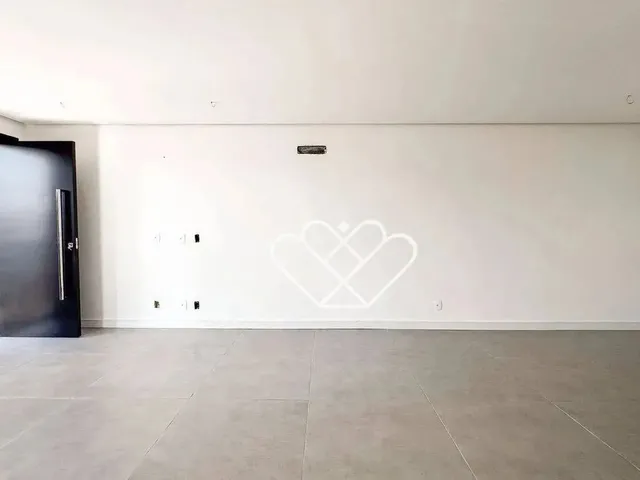 Imagem 9: Apartamento Amplo com 3 Dormitórios e Suíte em Localização Privilegiada Conforto E