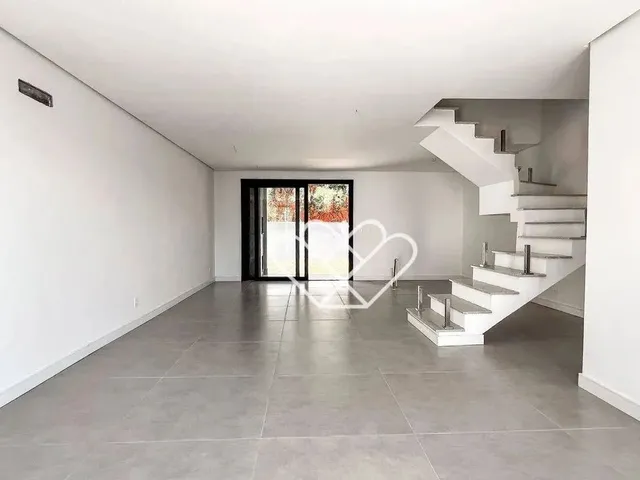 Imagem 14: Apartamento Amplo com 3 Dormitórios e Suíte em Localização Privilegiada Conforto E