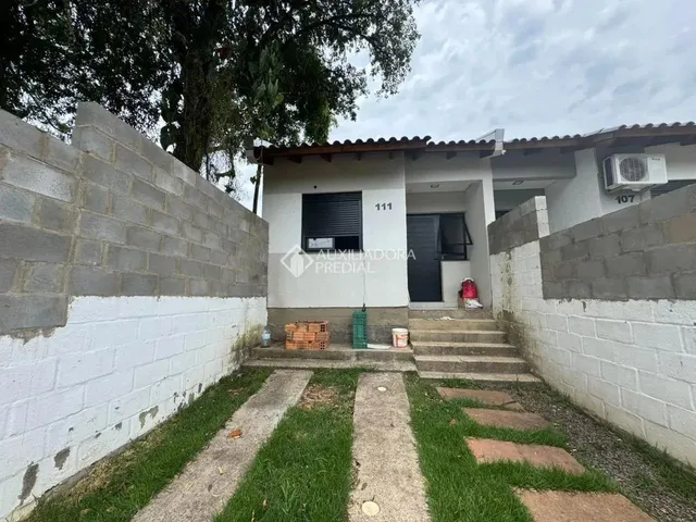 Imagem: Casa Geminada com 2 Dormitórios e 2 Vagas