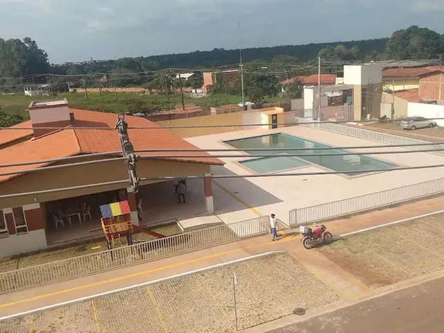 Imagem 2: Vendo Apartamento 02 Quartos Reformado Próximo a Uema em Condomínio Fechado