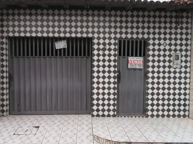 Imagem: A casa possui 1 Dormitório, 1 Banheiro, 1 Vaga na garagem,