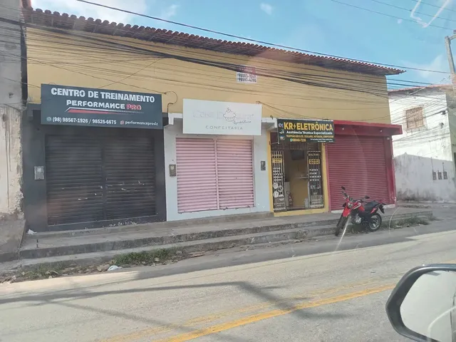 Imagem: A casa possui 5 Dormitórios, 5 Banheiros, 200m² de Área