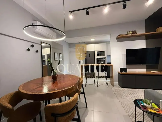 Imagem: Alugo Apartamento no Centro 2 Suítes Sacada