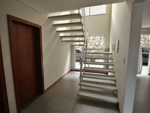Imagem 14: Suite em Casa Compartilhada Completa