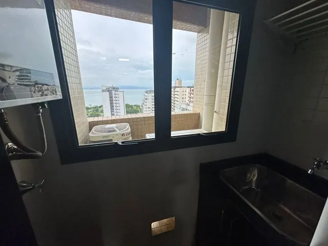 Imagem 10: Res. Trompowsky Class, em Florianópolis/Sc - Frente Rua com Varanda - Prédio Com