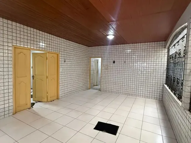 Imagem 8: Casa na Arterial A5, Cidade Nova, 4 Quartos Sendo Dois Suíte, Quintal, Garagem e Muito