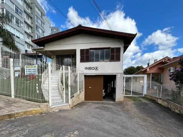 Imagem: Inbox Cia Imobiliária Vende - Casa no Bairro
