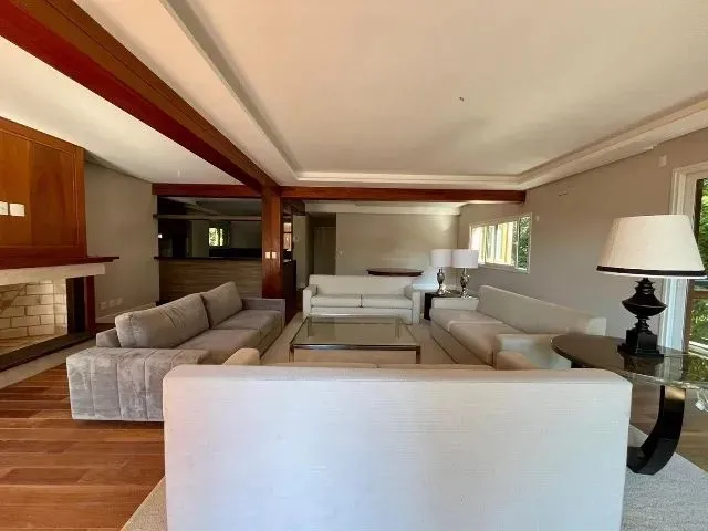 Imagem 9: Apartamento Alto Padrão À Venda em Gramado - Semi-Mobiliado - Abaixo do Preço De