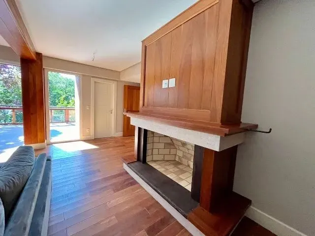 Imagem 16: Apartamento Alto Padrão À Venda em Gramado - Semi-Mobiliado - Abaixo do Preço De