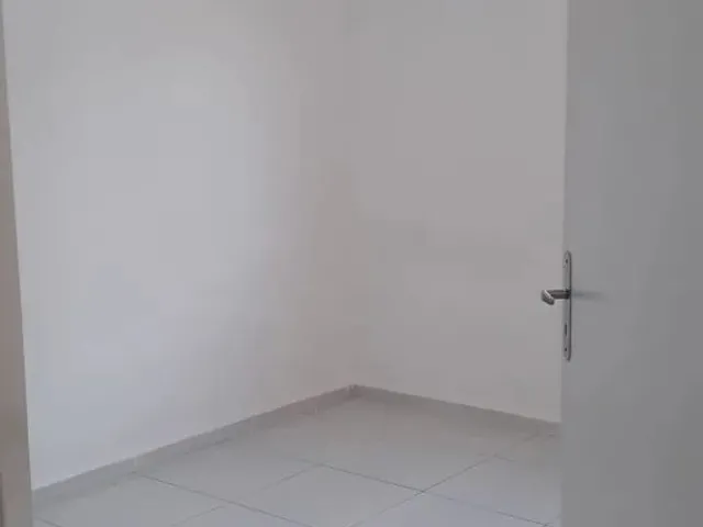 Imagem: Aluga-Se Apartamento 2 Quartos - Bem Localizado