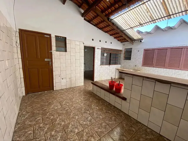 Imagem 2: Alugo Casa com 3 Quartos , 80M Área Construída, Setor Leste Universitário