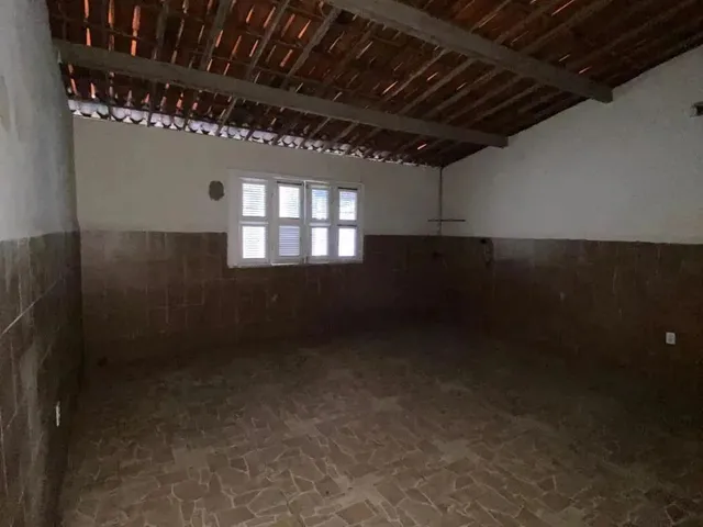 Imagem 3: Imóvel para Aluguel com 400 Metros Quadrados com 4 Quartos em Maraponga - Fortaleza - Ce