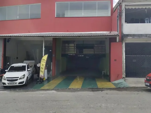 Imagem: O depósito possui 2 Vagas na garagem, 146m² de Área e
