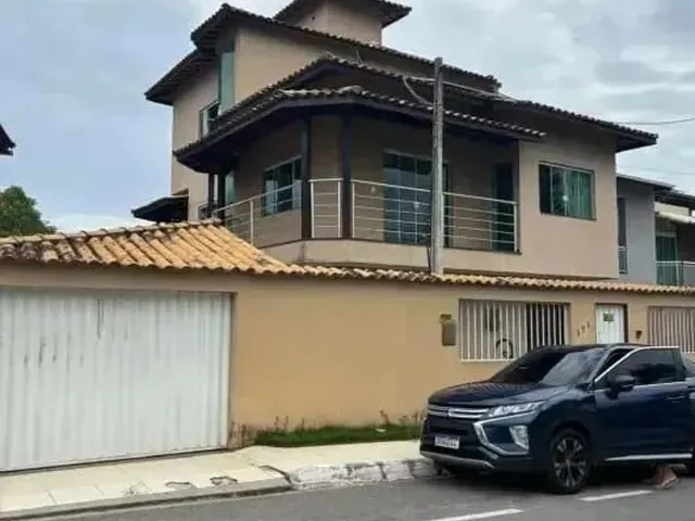 Imagem: A casa possui 5 Dormitórios, 3 Suítes, 2 Banheiros, 3