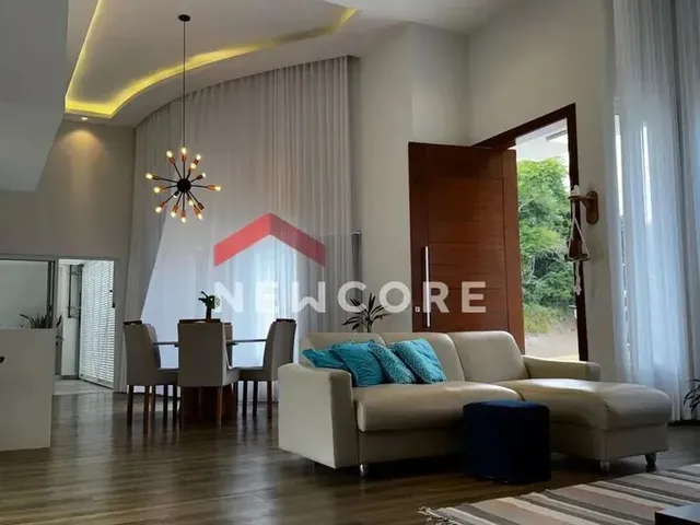 Imagem: A casa em condomínio possui 3 Dormitórios, 2 Suítes, 2