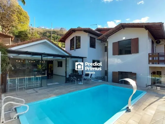 Imagem: Maravilhosa Casa com 4 Dormitórios À Venda