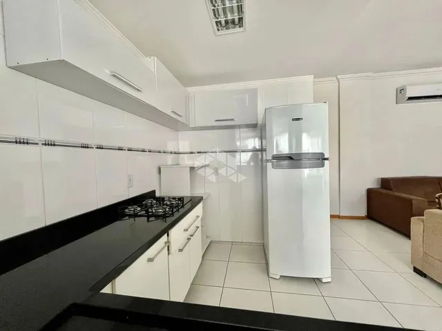 Imagem 5: Apartamento de 2 Dormitórios Sendo 1 Suíte Mobiliado com Box/Vaga de Garagem em Capão