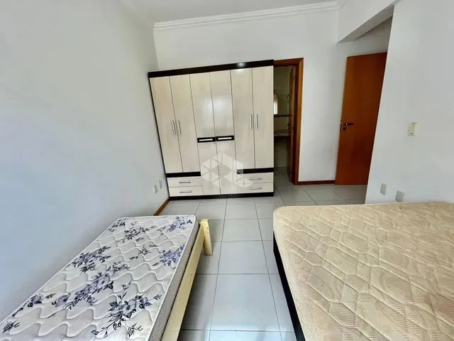 Imagem 13: Apartamento de 2 Dormitórios Sendo 1 Suíte Mobiliado com Box/Vaga de Garagem em Capão