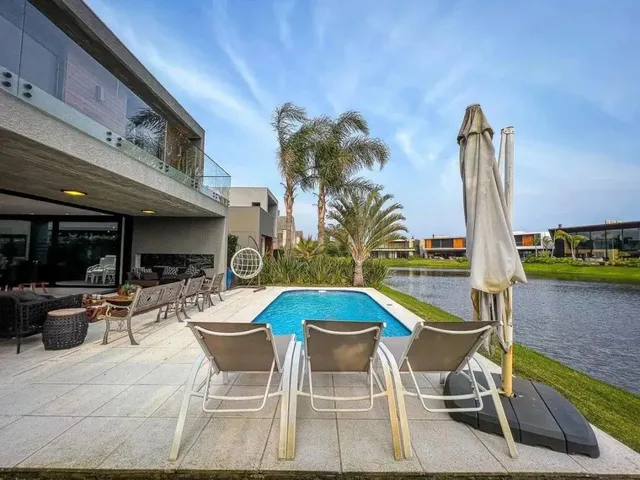 Imagem: Casa Beira Lago Mobiliada e Decorada com