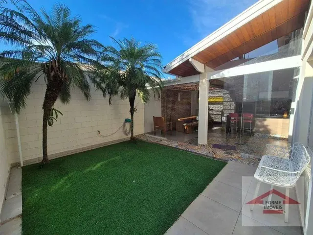 Imagem 1: Casa Mobiliada com 4 Quartos para Alugar, 261 M² por R$ 9.100/Mês - Nature Village 2