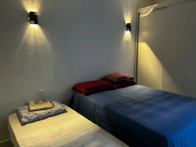 Imagem: A casa possui 1 Dormitório, Acomodam 4 pessoas, 3 Vagas na