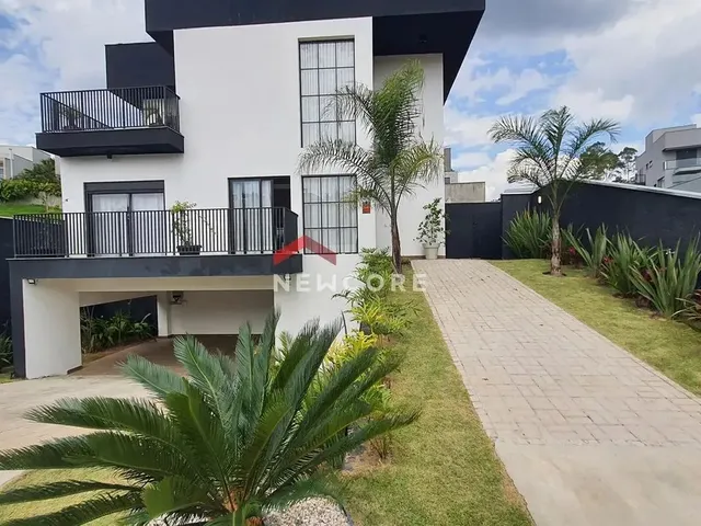 Imagem: Casa de Condomínio em Rua Dias Gomes