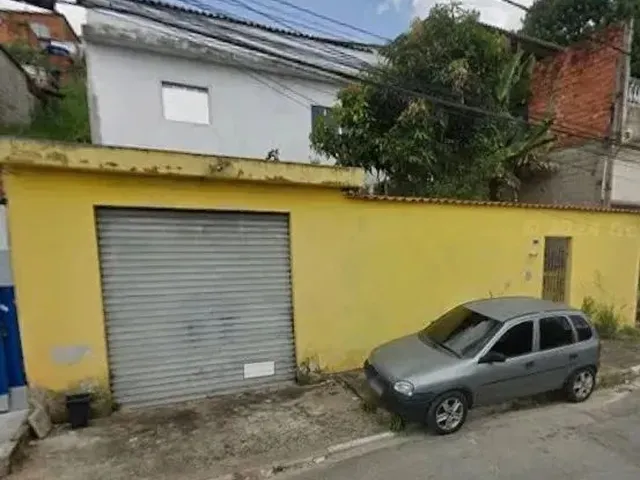 Imagem: A casa possui 2 Dormitórios, 2 Banheiros, 2 Vagas na