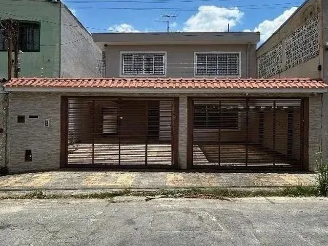 Imagem: Sobrado com 3 Dormitórios À Venda, 205
