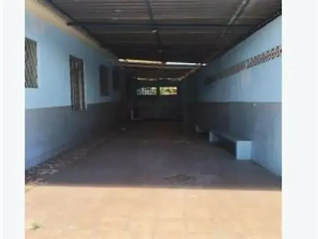 Imagem: 2 Imóveis -Terreno com Aproximadamente