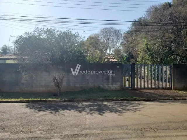 Imagem: A fazenda possui 2 Dormitórios, 349m² de Área e está