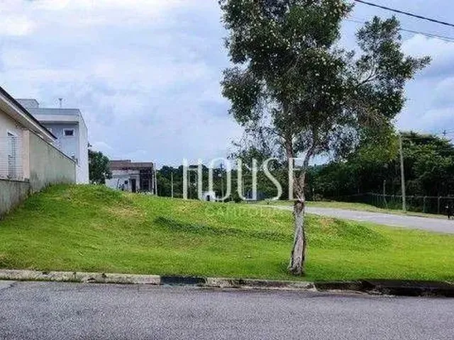 Imagem: Terreno À Venda em Condomínio Fechado