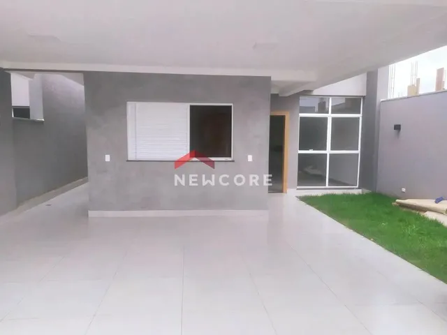 Imagem: A casa possui 3 Dormitórios, 1 Suíte, 3 Banheiros, 2