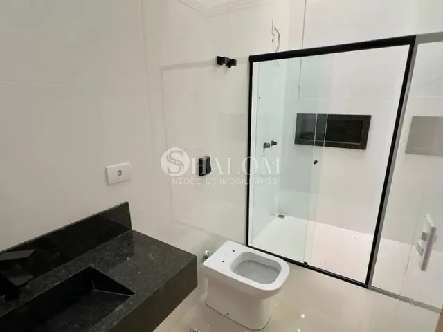 Imagem 13: Casa À Venda em Maringá, Jardim Alvorada, com 3 Quartos, com 150 M²