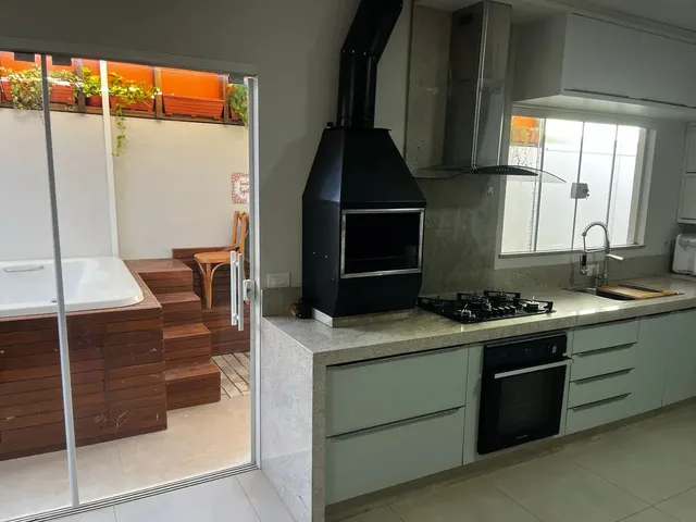 Imagem 3: Casa Moderna com Suíte + Hidromassagem + Área Gourmet - Avenida em Maringá?