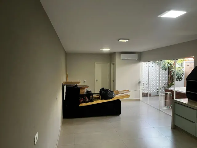 Imagem 4: Casa Moderna com Suíte + Hidromassagem + Área Gourmet - Avenida em Maringá?